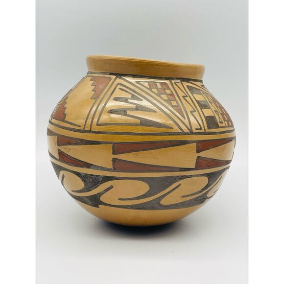 Santos Ortiz & Bertha Chacon Signed Mata Ortiz Pottery Vase - Picture 3 of 7